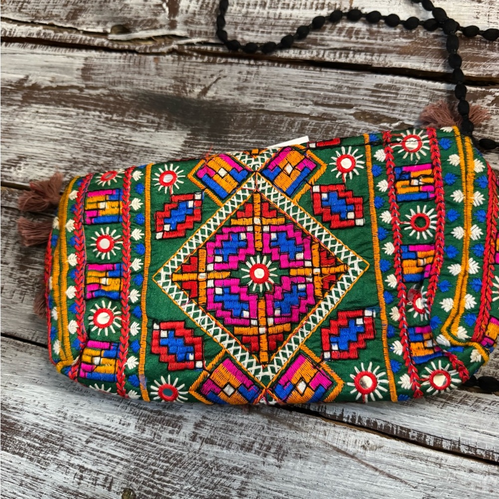 Multicolor Embroidered Rounded Flap Clutch - Green - Picture 6 of 8